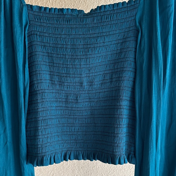 Ruched Bodice Dolan Top - Picture 3 of 4